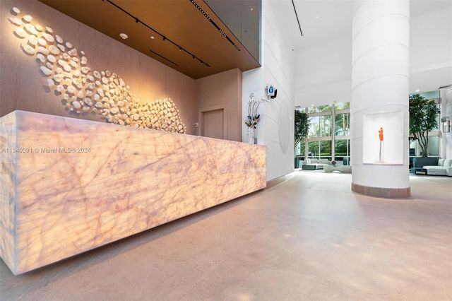 $6,500,000 | 5959 Collins Avenue, Unit 1106, Miami Beach, FL 33140