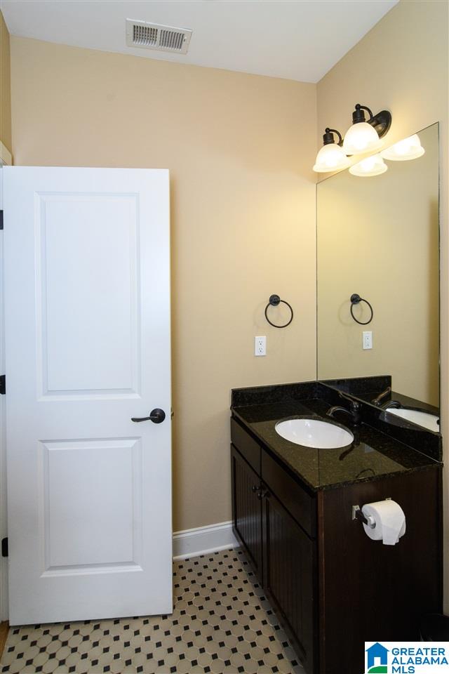 2093 Lancaster Road, Unit 2093 Birmingham, AL 35209 - Photo 33 of 39