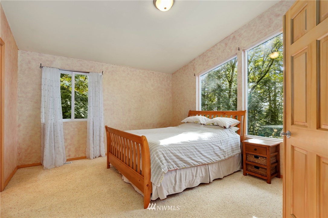 17733 Southeast 110th Street Renton, WA 98059 - Photo 12 of 35