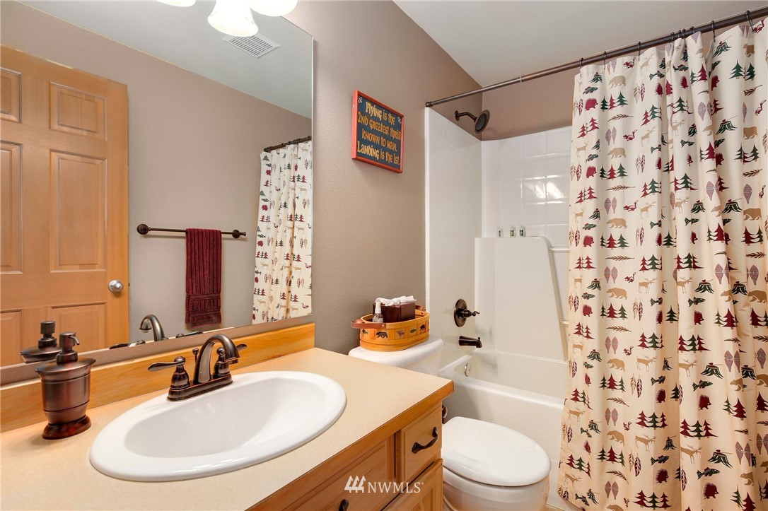 17733 Southeast 110th Street Renton, WA 98059 - Photo 17 of 35