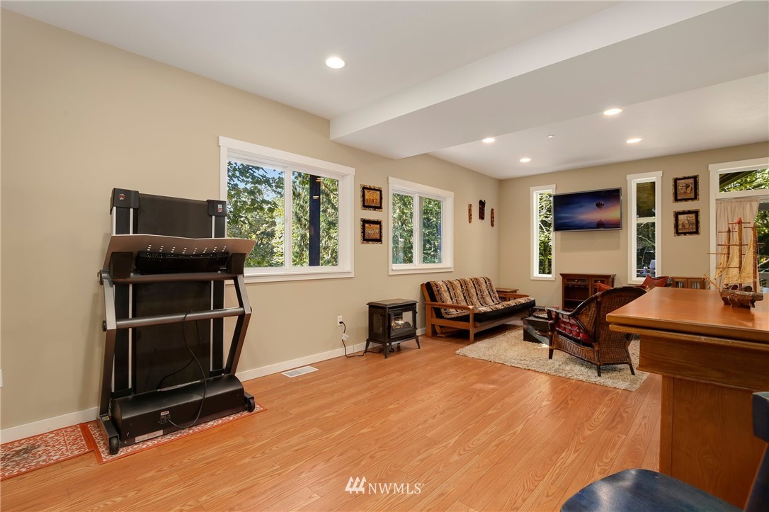17733 Southeast 110th Street Renton, WA 98059 - Photo 20 of 35