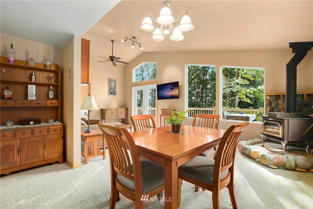 17733 Southeast 110th Street Renton, WA 98059 - Photo 9 of 35