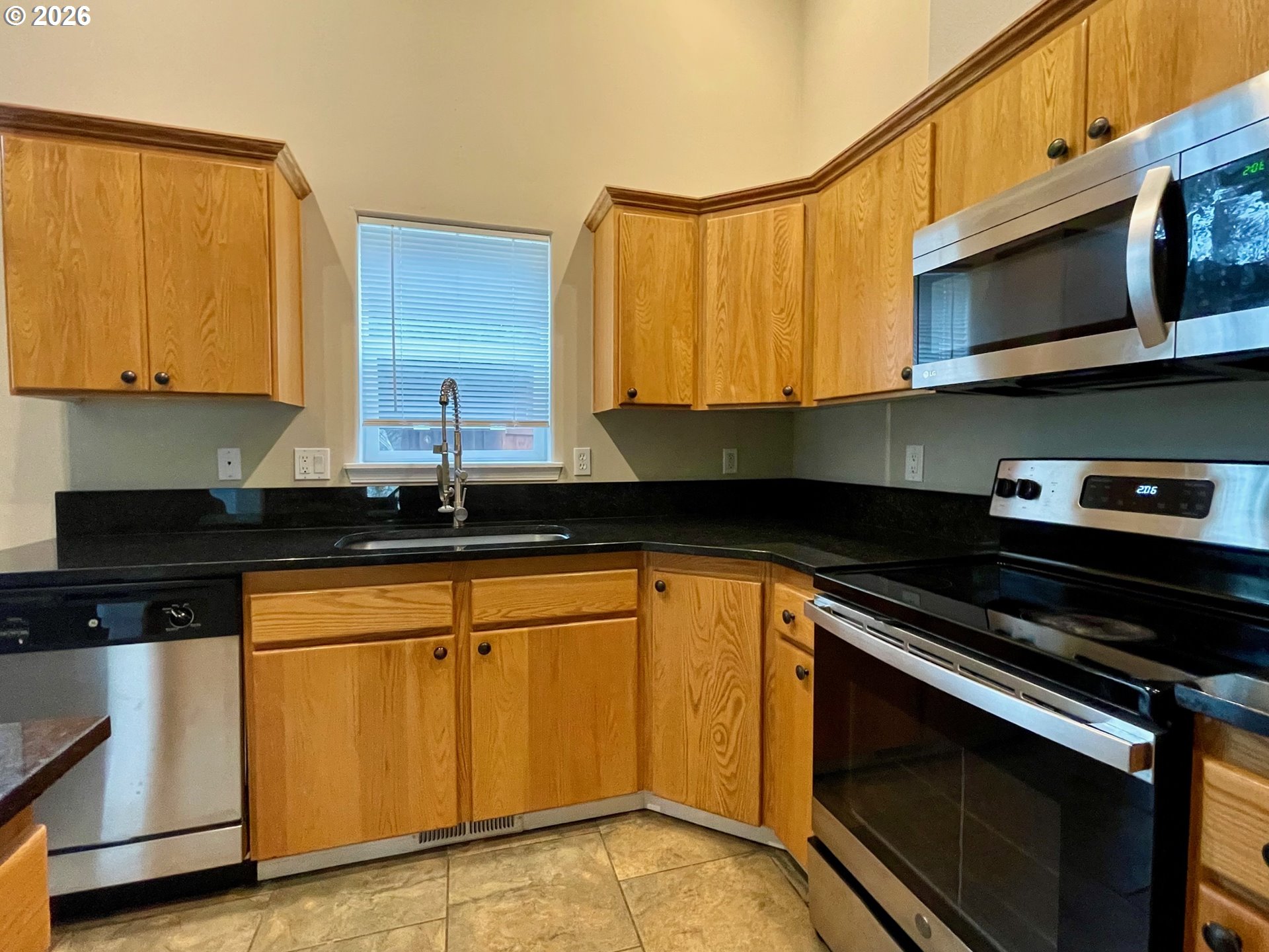 38859 Jerger Street Sandy, OR 97055 - Photo 6 of 15