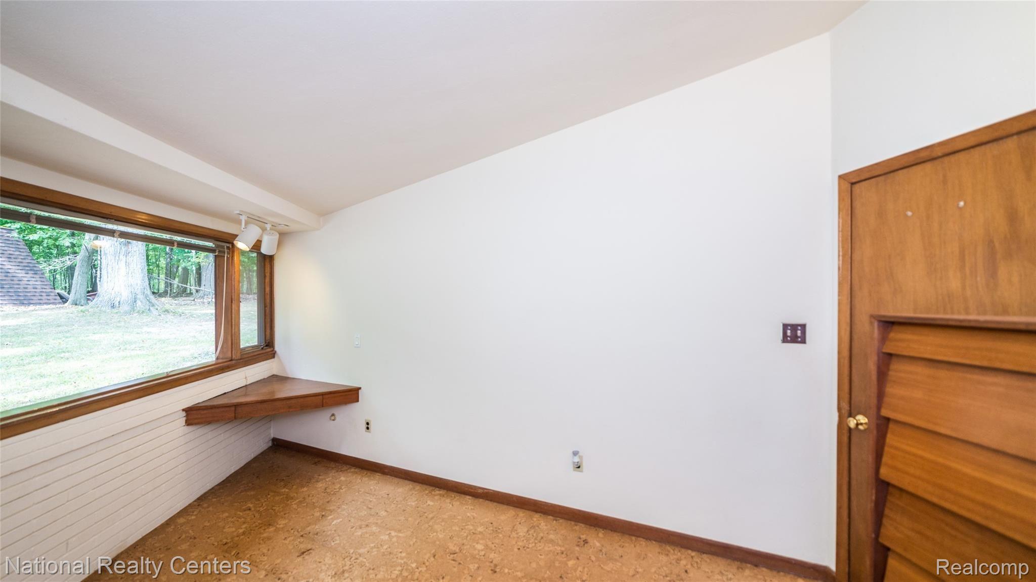 8730 Ferry Road Grosse Ile, MI 48138 - Photo 30 of 56 038217085309_28.jpg