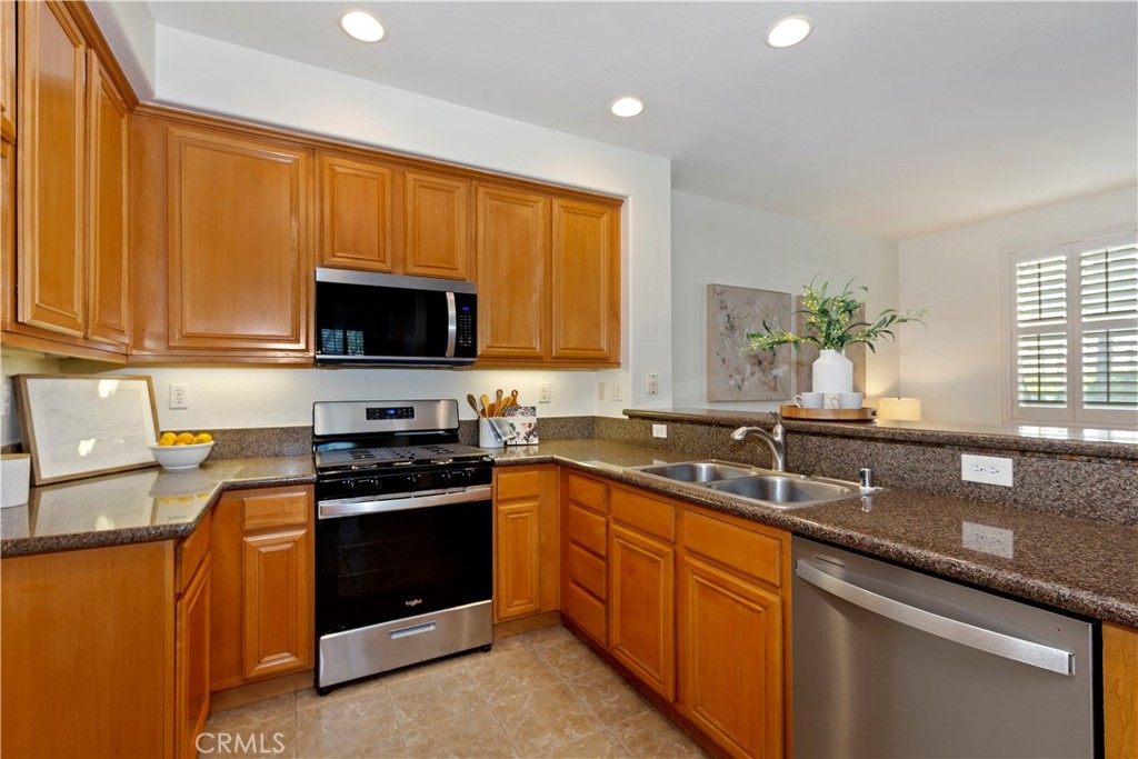 7733 Hess Place, Unit 2 Rancho Cucamonga, CA 91739 - Photo 5 of 35