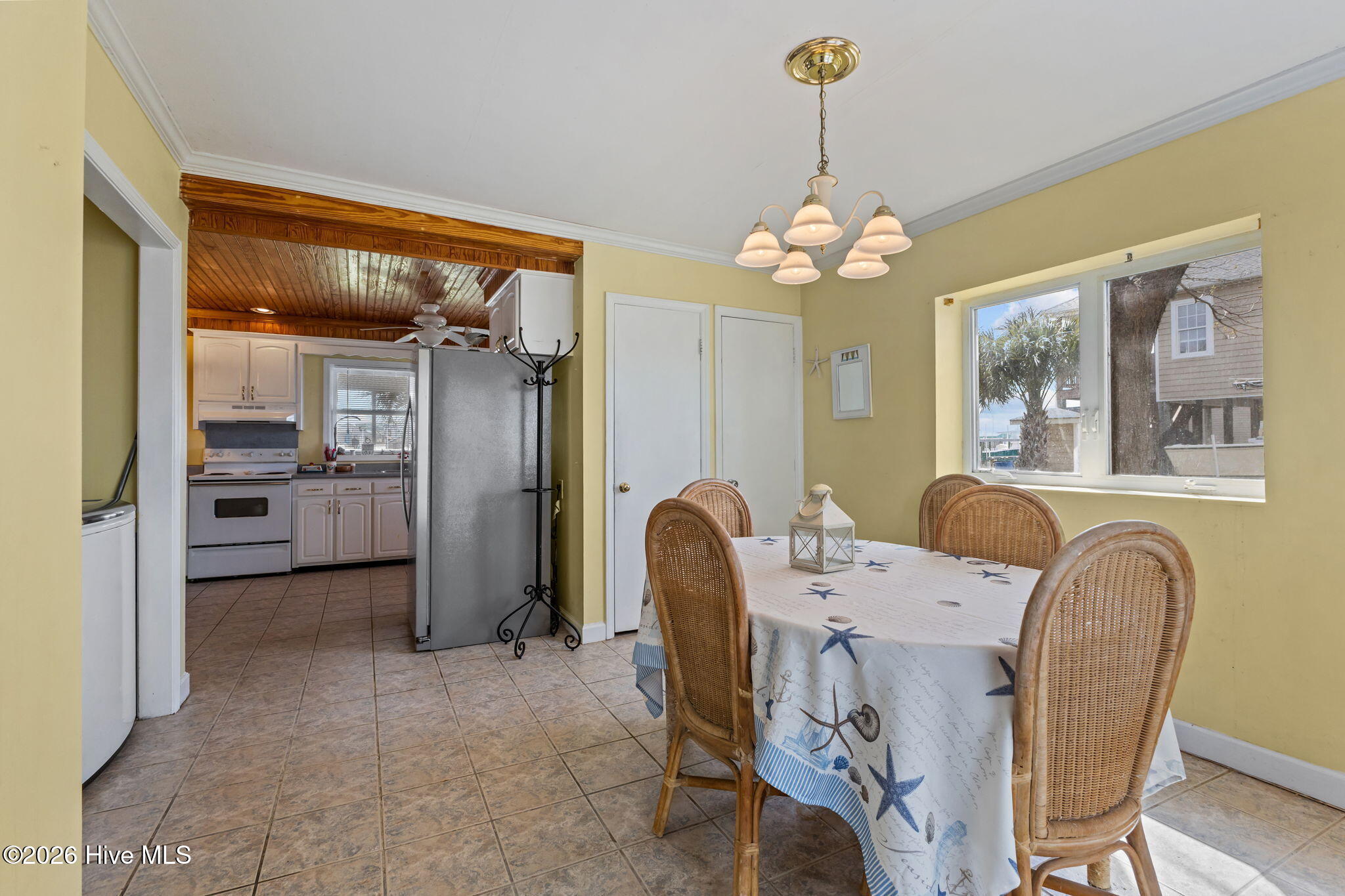 319 Old Causeway Road Atlantic Beach, NC 28512 - Photo 15 of 45 Dining Room