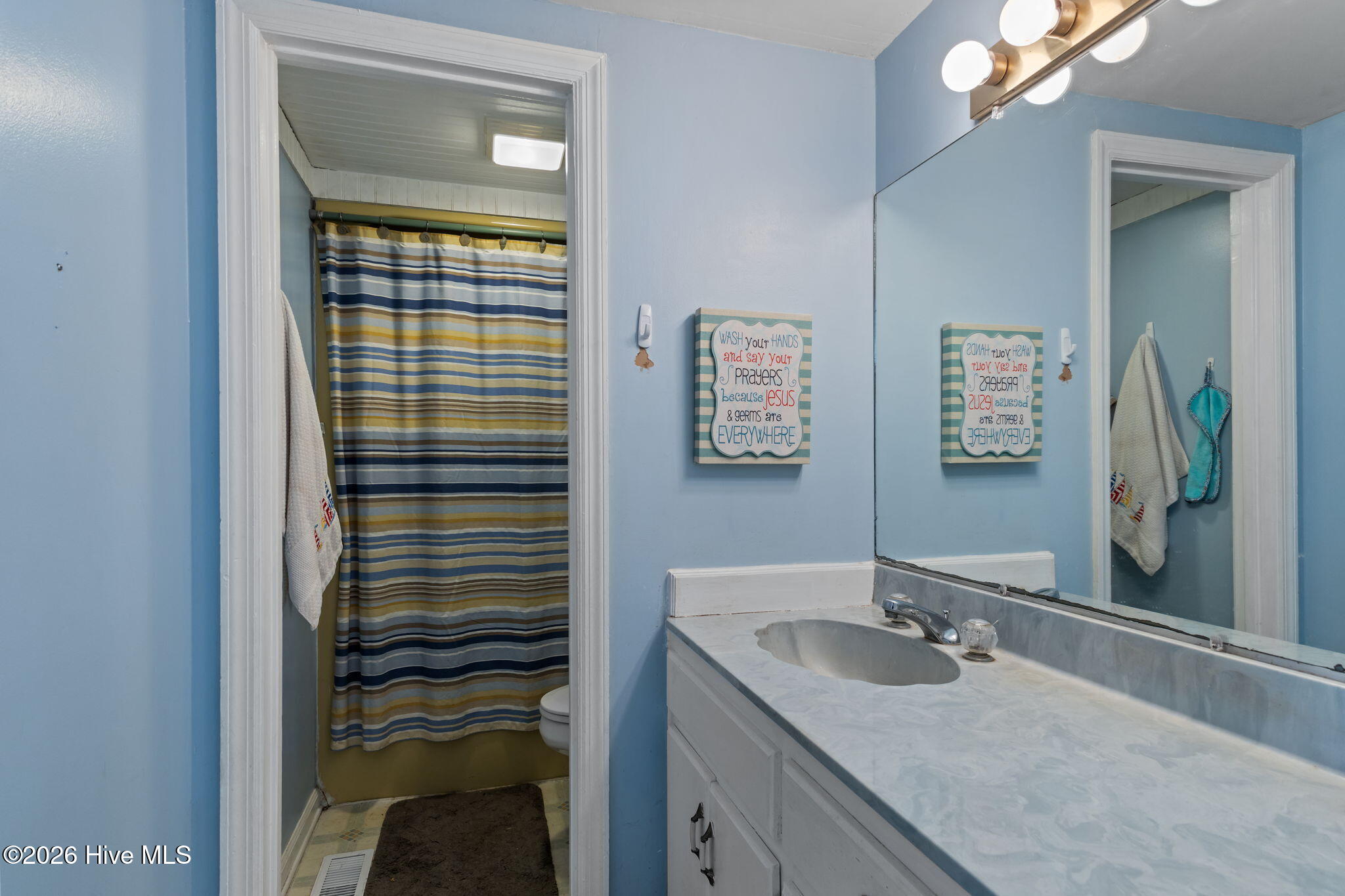 319 Old Causeway Road Atlantic Beach, NC 28512 - Photo 22 of 45 Bathroom 2