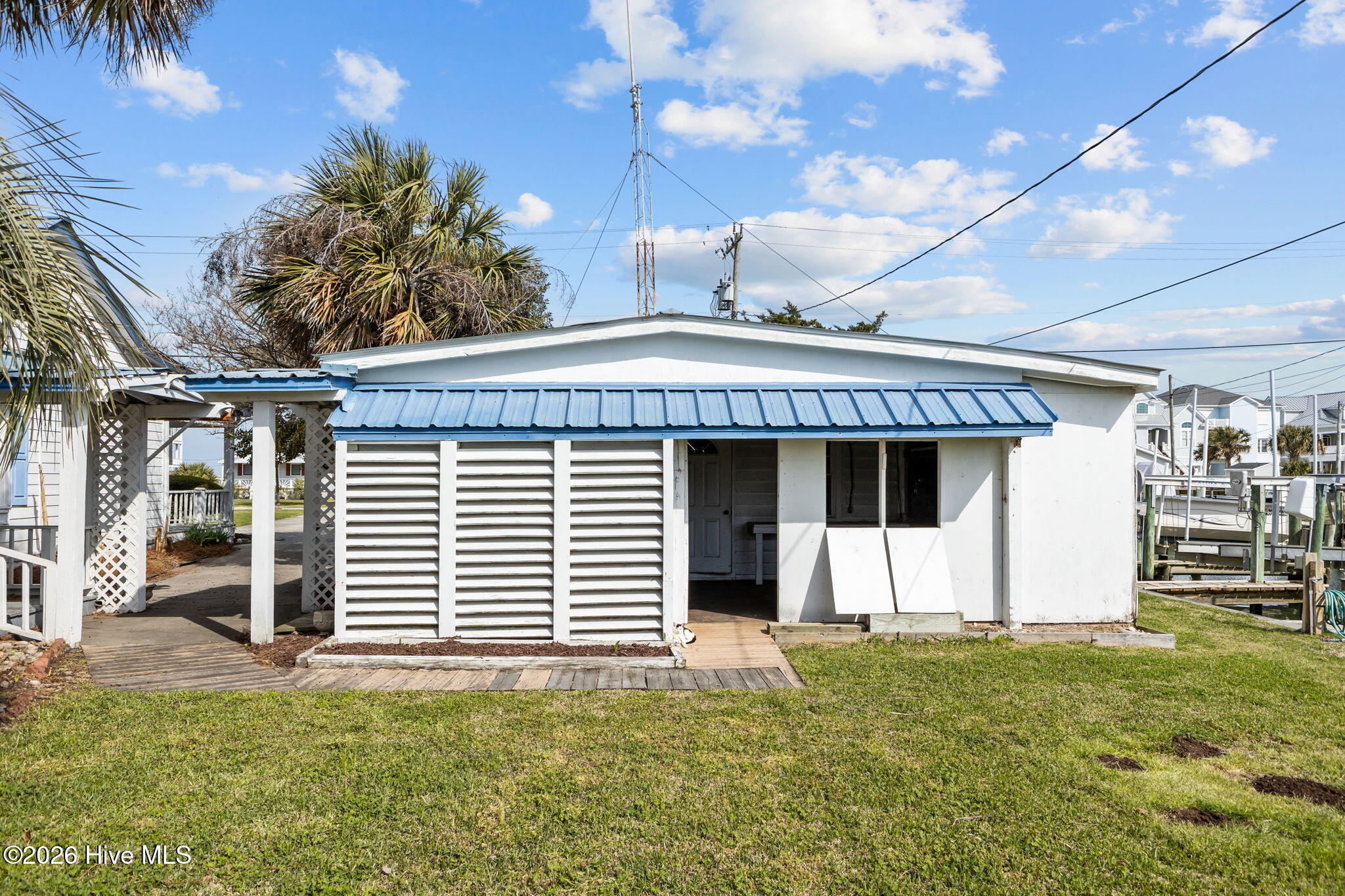 319 Old Causeway Road Atlantic Beach, NC 28512 - Photo 35 of 45 Workshop/storage