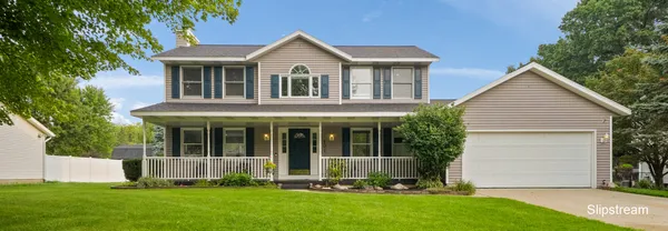 $495,000 | 101 Chicory Street Northeast, Comstock Park, MI 49321
