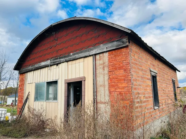 $180,000 | 7982 West Remus Road, Remus, MI 49340