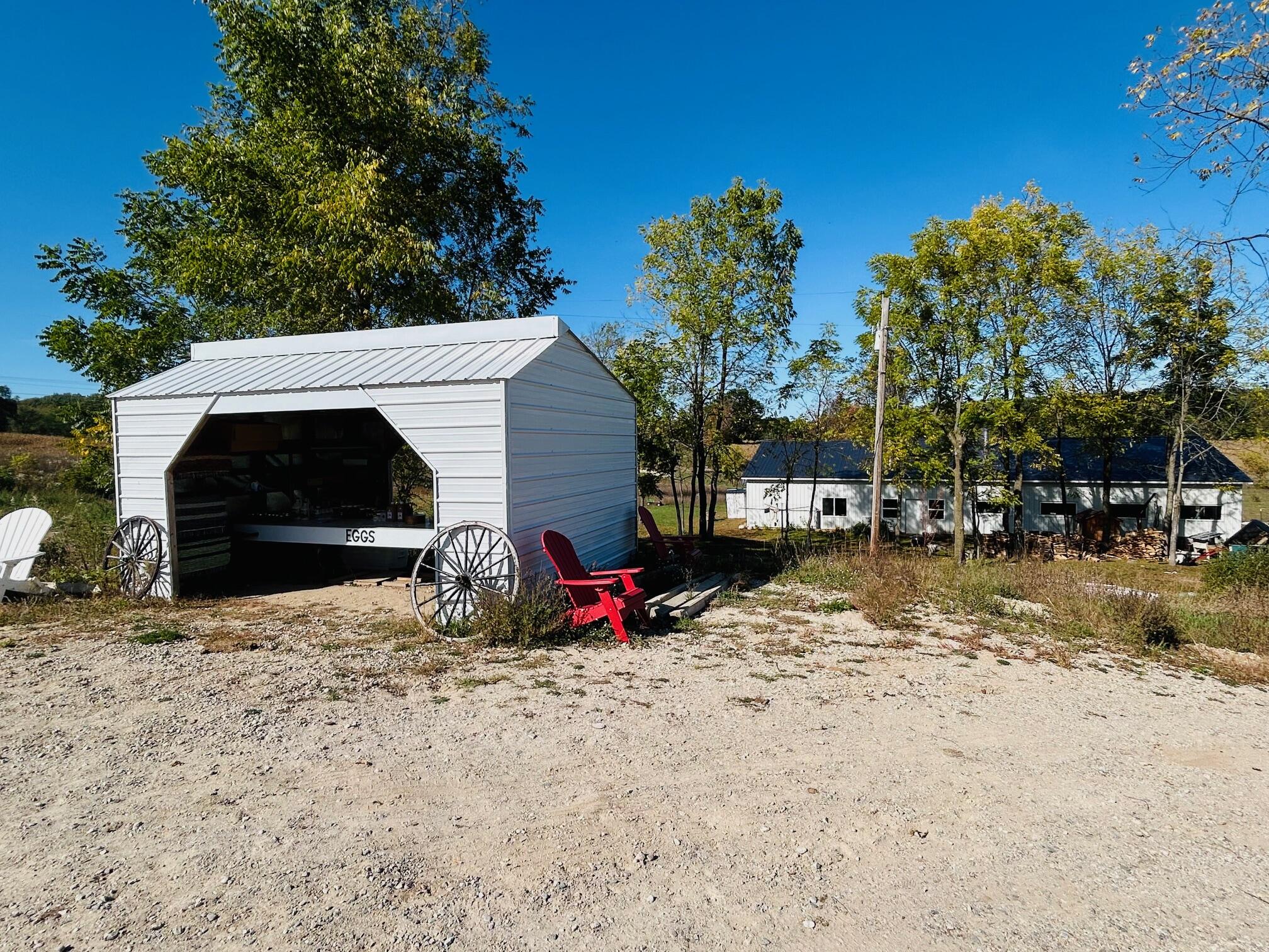 7892 West Remus Road Remus, MI 49340 - Photo 4 of 34 IMG_8010