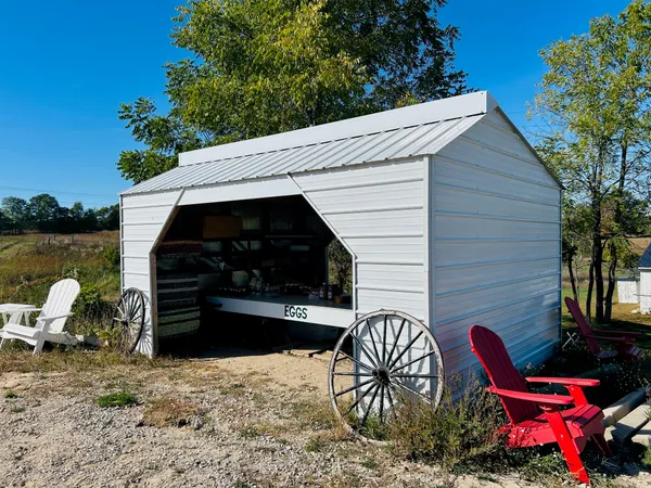 $175,000 | 7892 West Remus Road, Remus, MI 49340