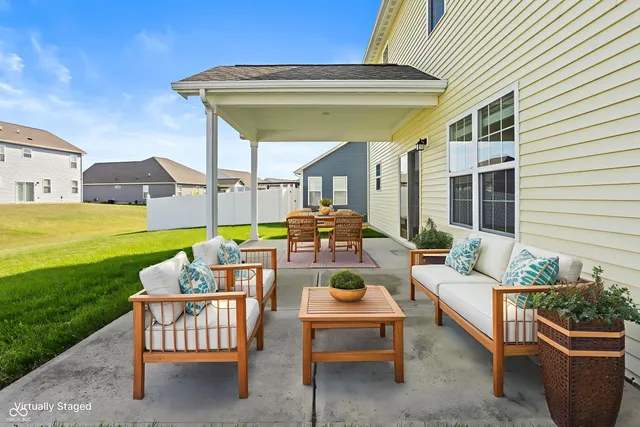 $385,000 | 9308 Foudray Circle North, Avon, IN 46123