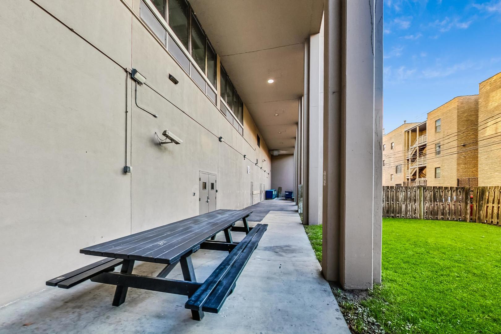 5320 North Sheridan Road, Unit 1403 Chicago, IL 60640 - Photo 40 of 41 Gallery Image 40