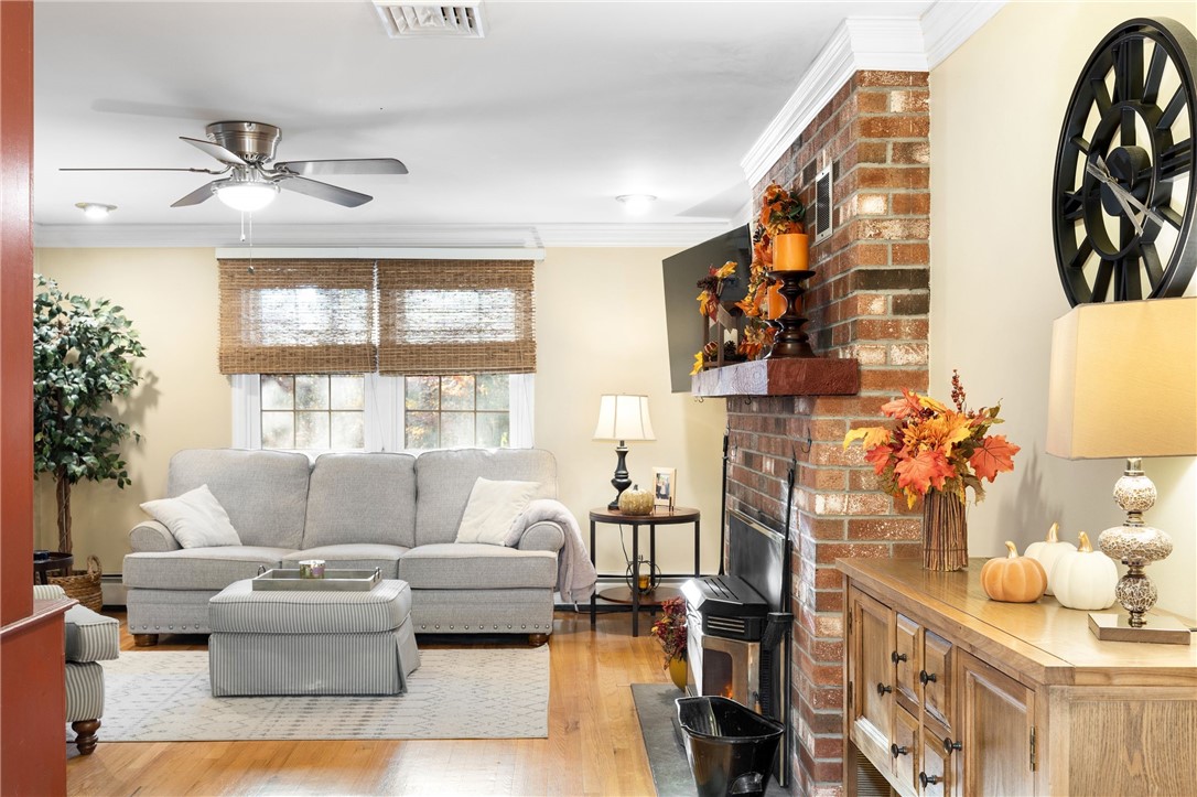 672 Plainfield Pike Scituate, RI 02857 - Photo 15 of 39