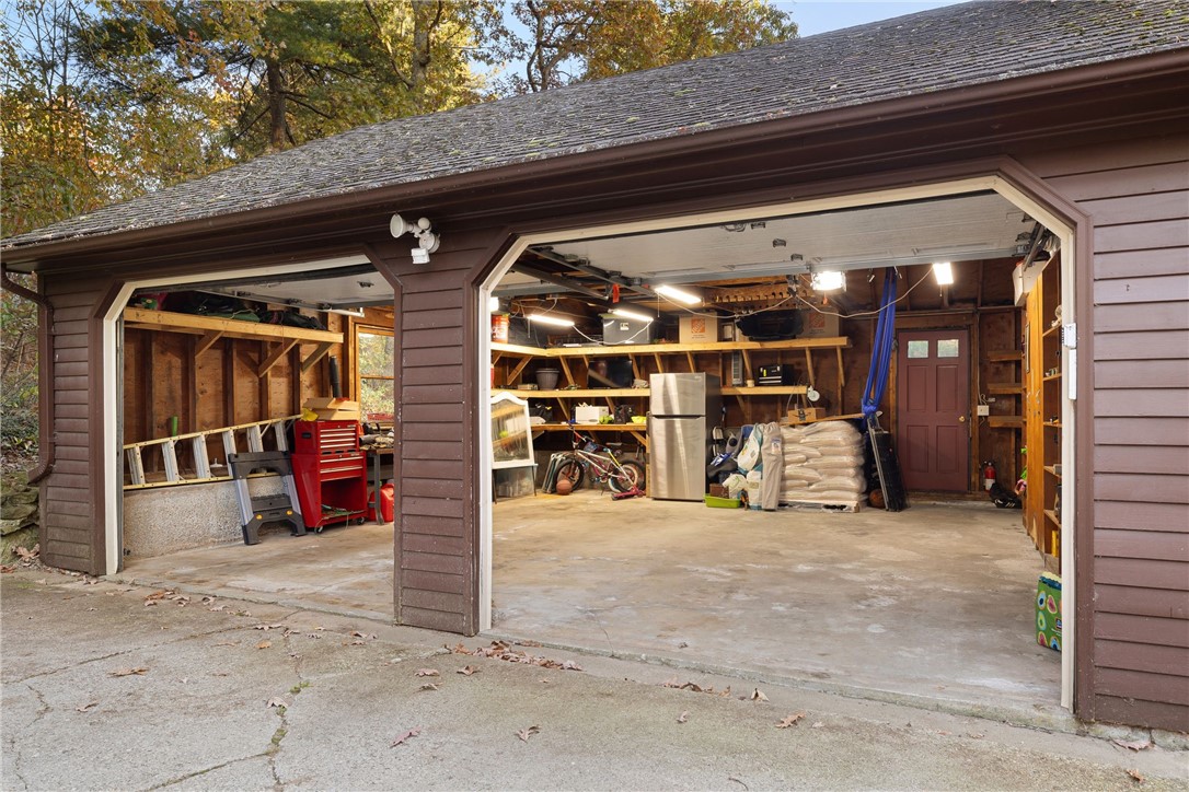 672 Plainfield Pike Scituate, RI 02857 - Photo 36 of 39