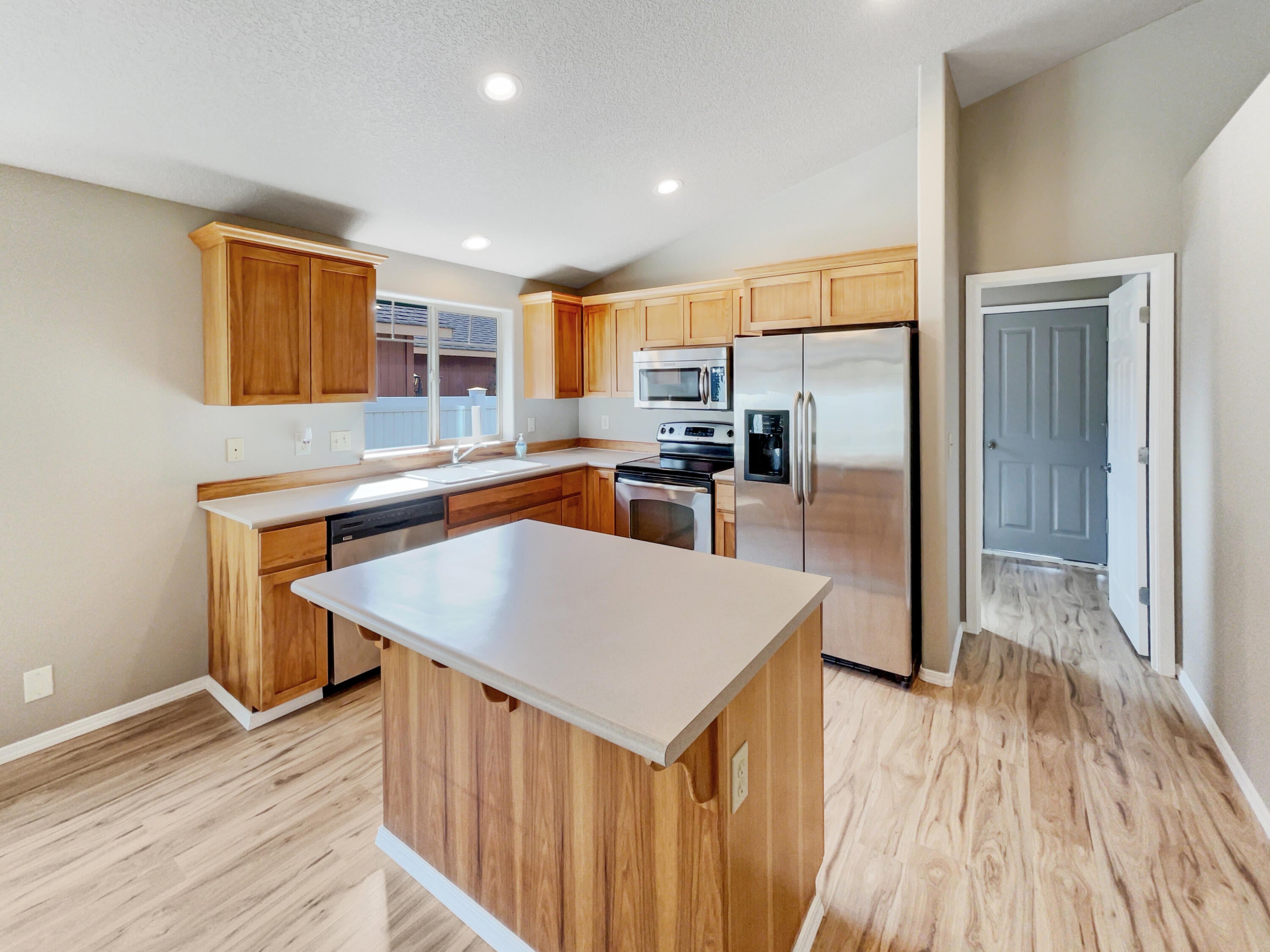 63347 Vogt Road Bend, OR 97701 - Photo 8 of 23 Kitchen