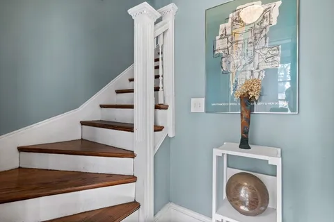 a view of entryway and hall