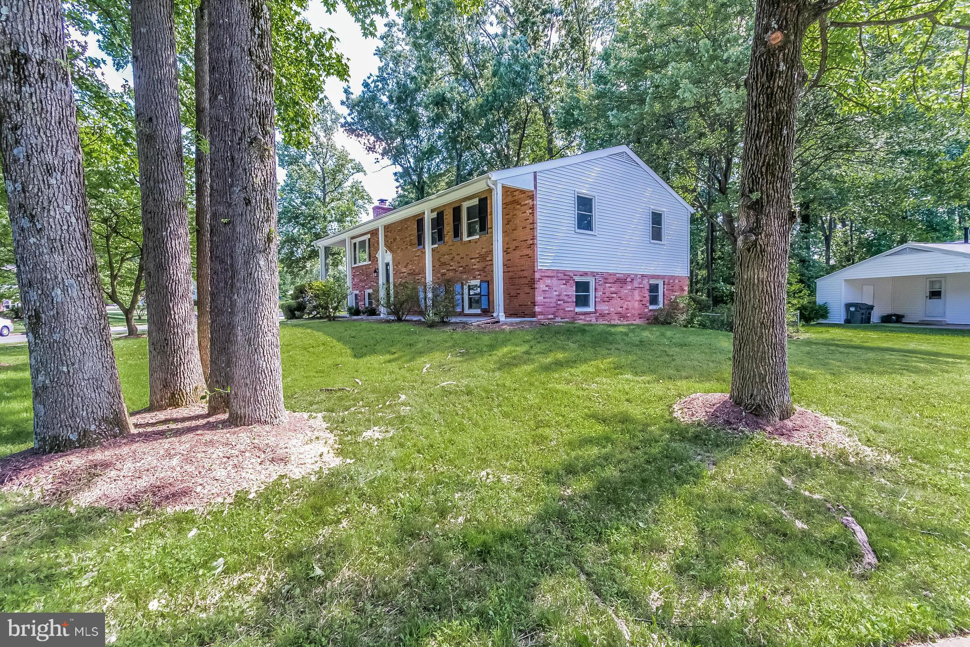6524 Greenview Lane Springfield, VA 22152 - Photo 2 of 28 Exterior (Front)