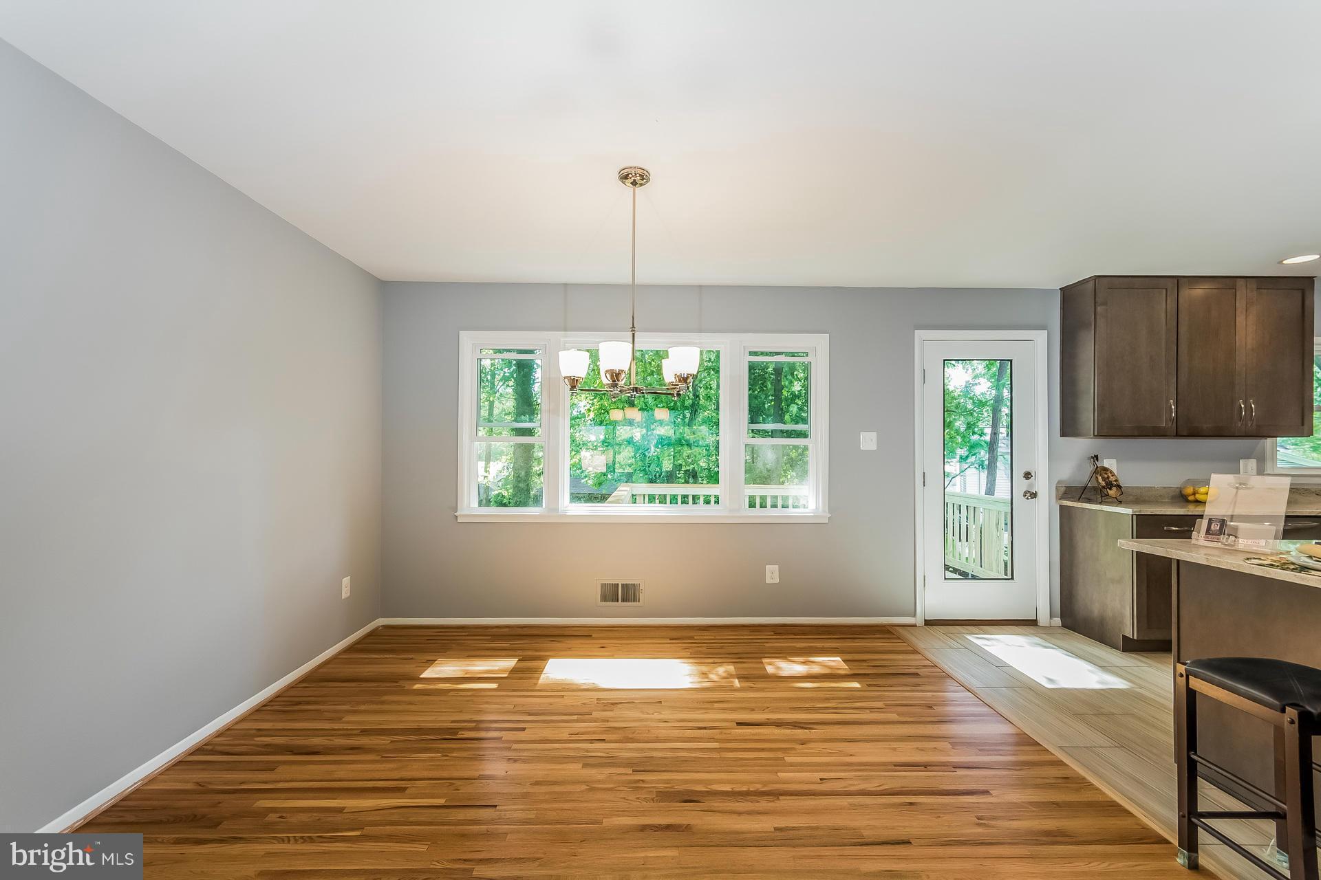 6524 Greenview Lane Springfield, VA 22152 - Photo 4 of 28 Dining Room