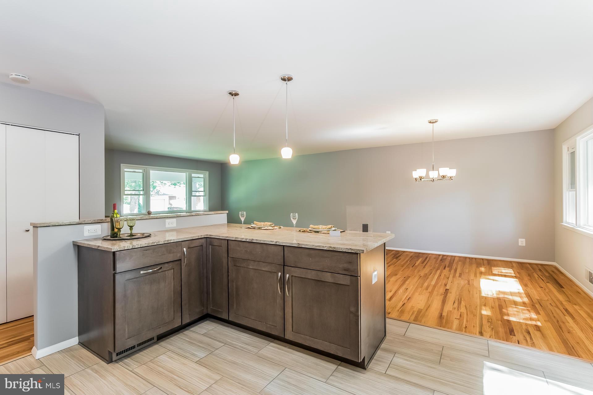 6524 Greenview Lane Springfield, VA 22152 - Photo 10 of 28 Kitchen