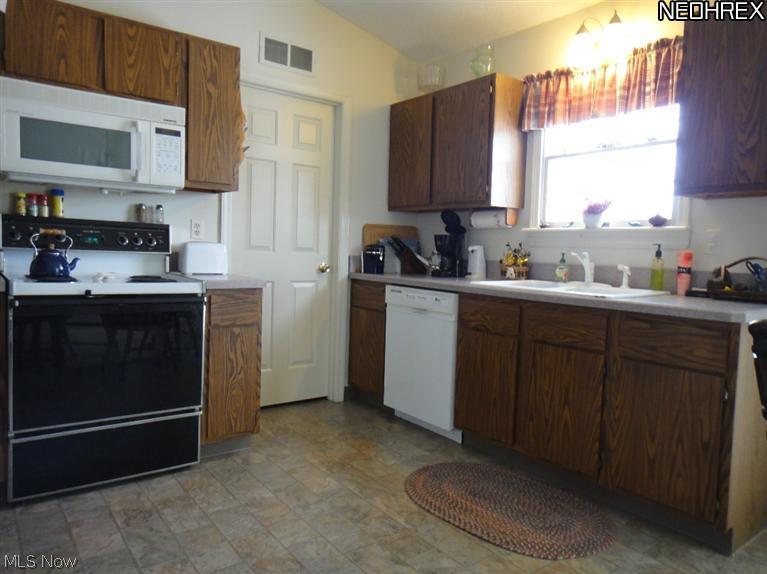 7247 Bellflower Road Mentor, OH 44060 - Photo 2 of 17 Gallery Image 2
