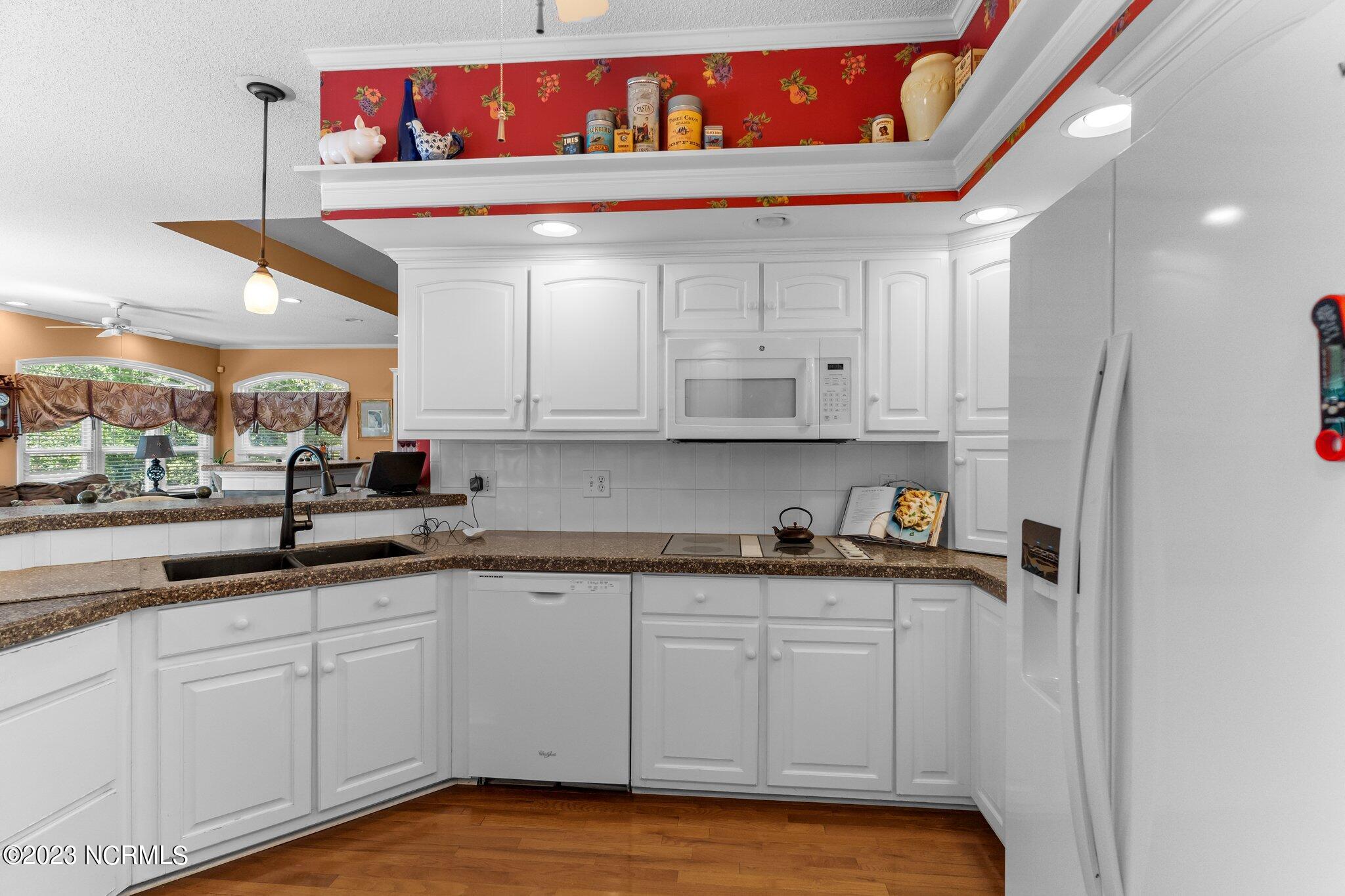 209 Rice Mill Circle Sunset Beach, NC 28468 - Photo 19 of 53 Kitchen