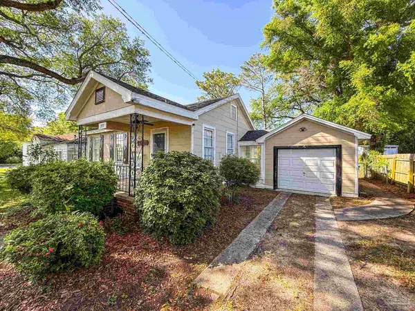 $1,695 | 1970 West Romana Street, Pensacola, FL 32502