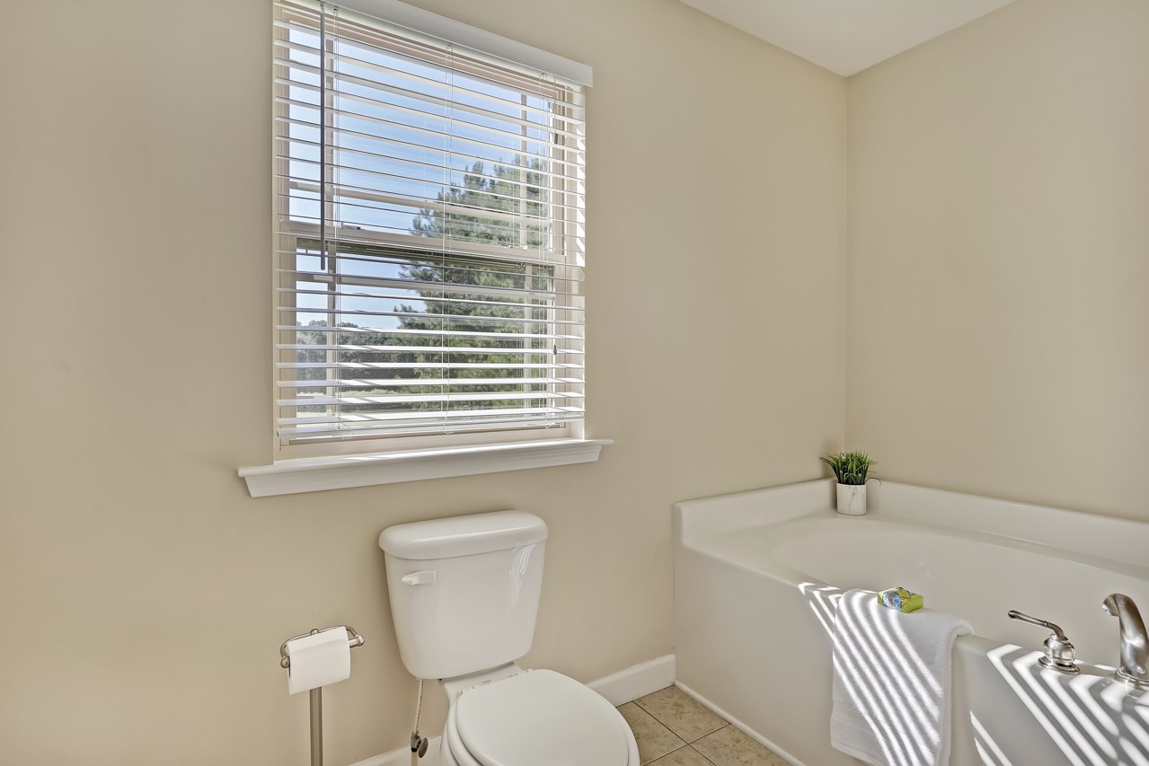 357 Silver Lake Road Duncan, SC 29334 - Photo 16 of 25 Gallery Image 16