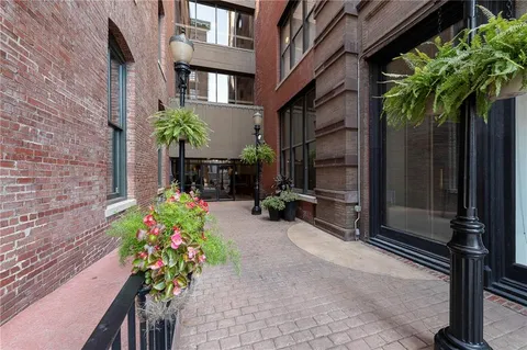 $159,000 | 308 West 8th Street, Unit 304, Kansas City, MO 64105