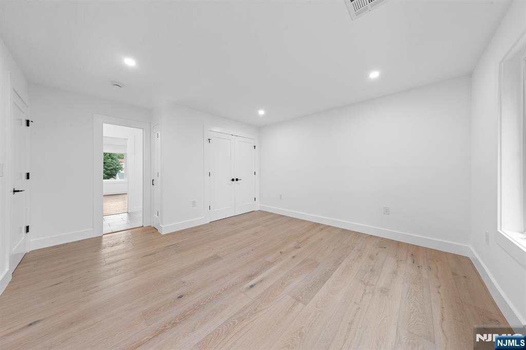31-02 Gentner Road Fair Lawn, NJ 07410 - Photo 31 of 44