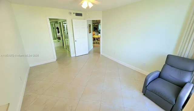 a view of livingroom with furniture