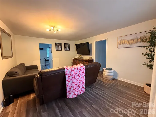 $279,750 | 934 South Chestnut Street, Gastonia, NC 28054