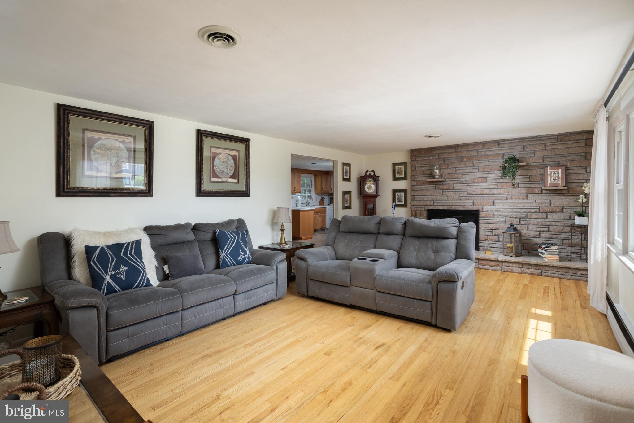 48 Chesterfield Georgetown Road Chesterfield, NJ 08515 - Photo 4 of 26