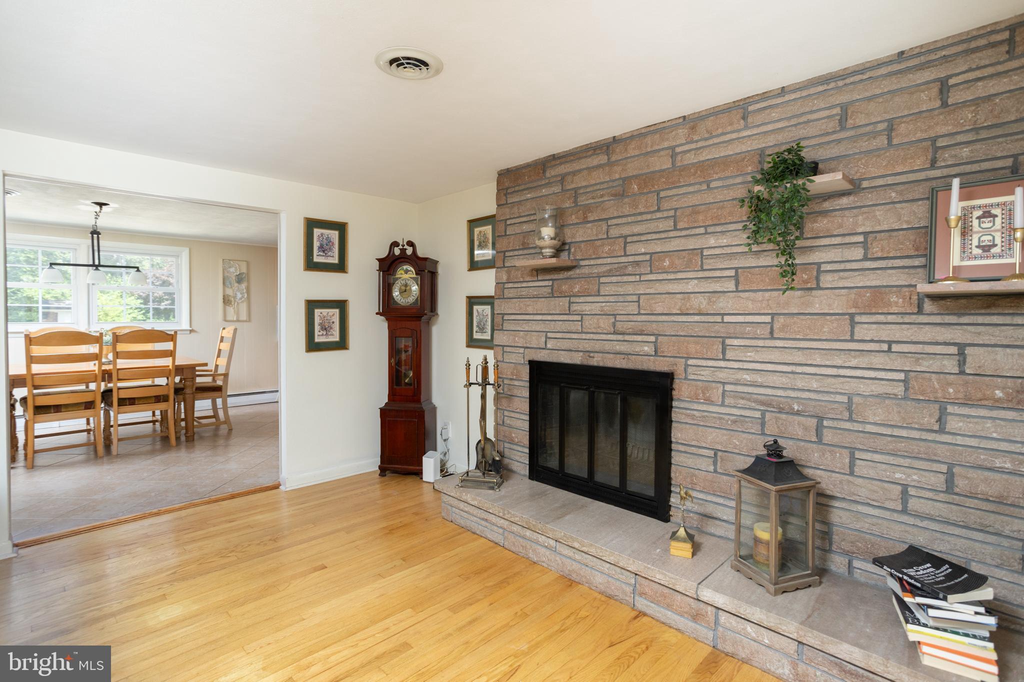 48 Chesterfield Georgetown Road Chesterfield, NJ 08515 - Photo 5 of 26