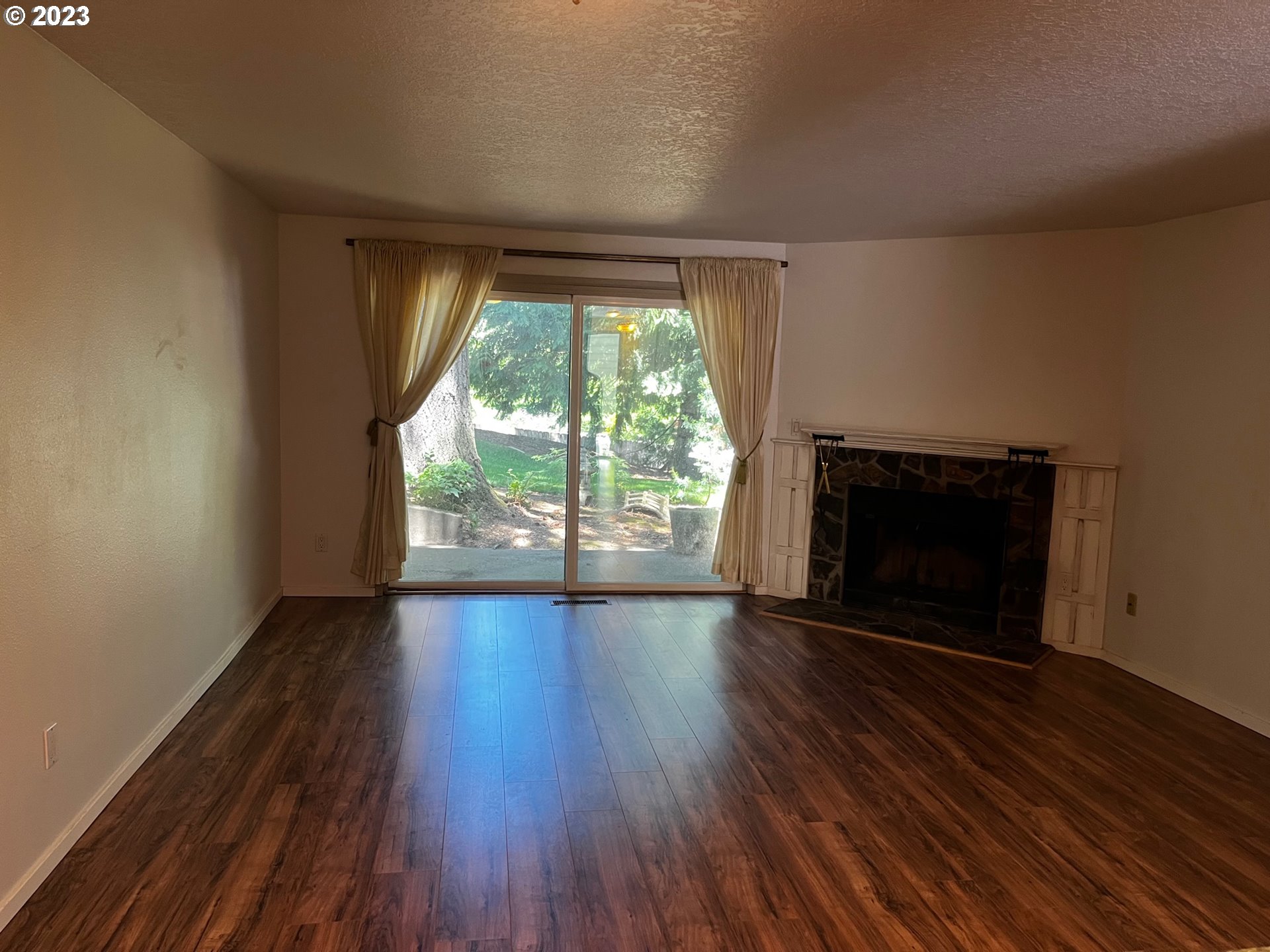 4880 Southwest Scholls Ferry Road, Unit 2 Portland, OR 97225 - Photo 12 of 26 Gallery Image 12