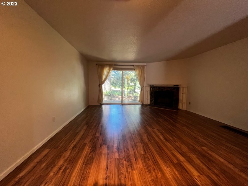 4880 Southwest Scholls Ferry Road, Unit 2 Portland, OR 97225 - Photo 14 of 26 Gallery Image 14