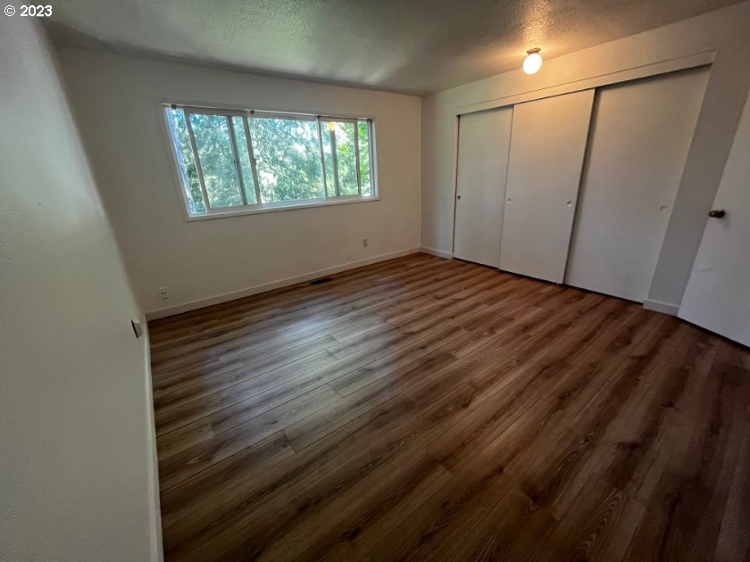 4880 Southwest Scholls Ferry Road, Unit 2 Portland, OR 97225 - Photo 8 of 26 Gallery Image 8