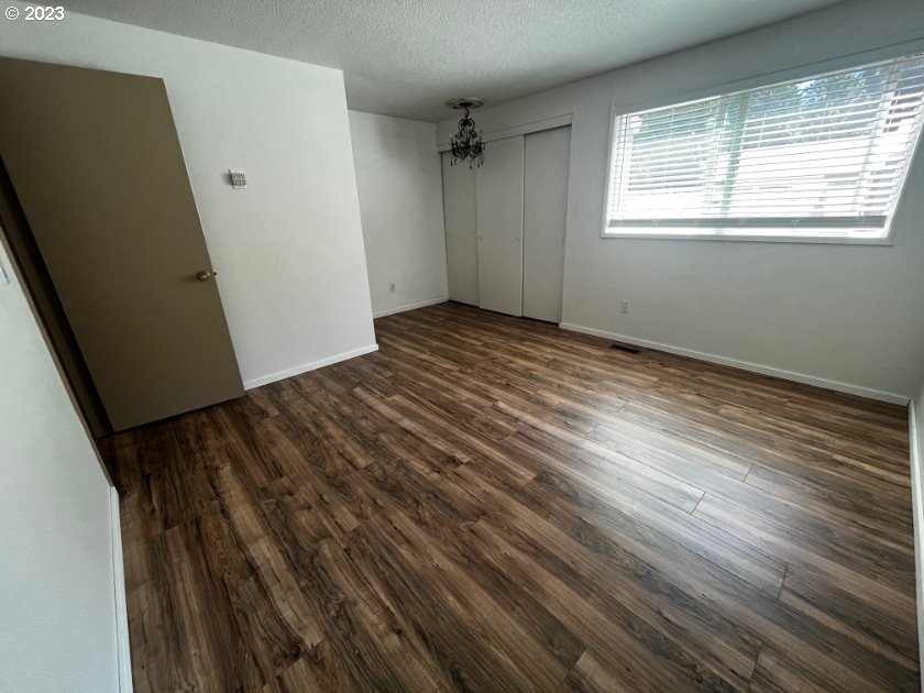 4880 Southwest Scholls Ferry Road, Unit 2 Portland, OR 97225 - Photo 9 of 26 Gallery Image 9
