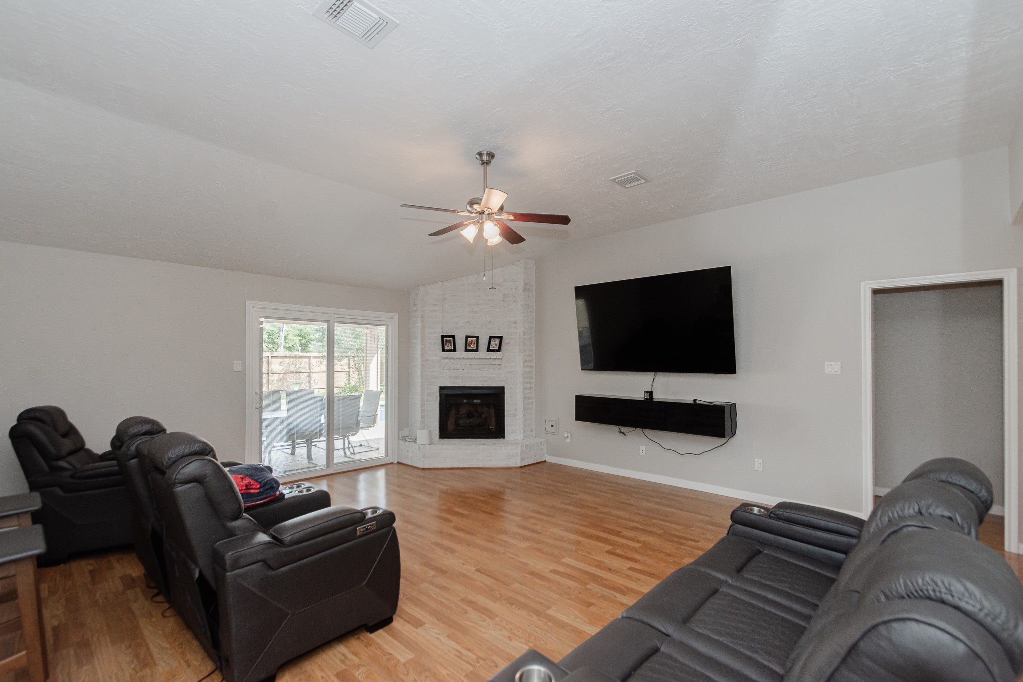 2905 Hamm Road Pearland, TX 77581 - Photo 6 of 17