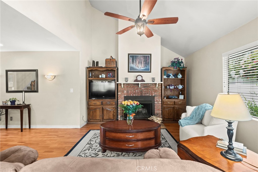 1866 Rory Lane, Unit 5 Simi Valley, CA 93063 - Photo 3 of 36