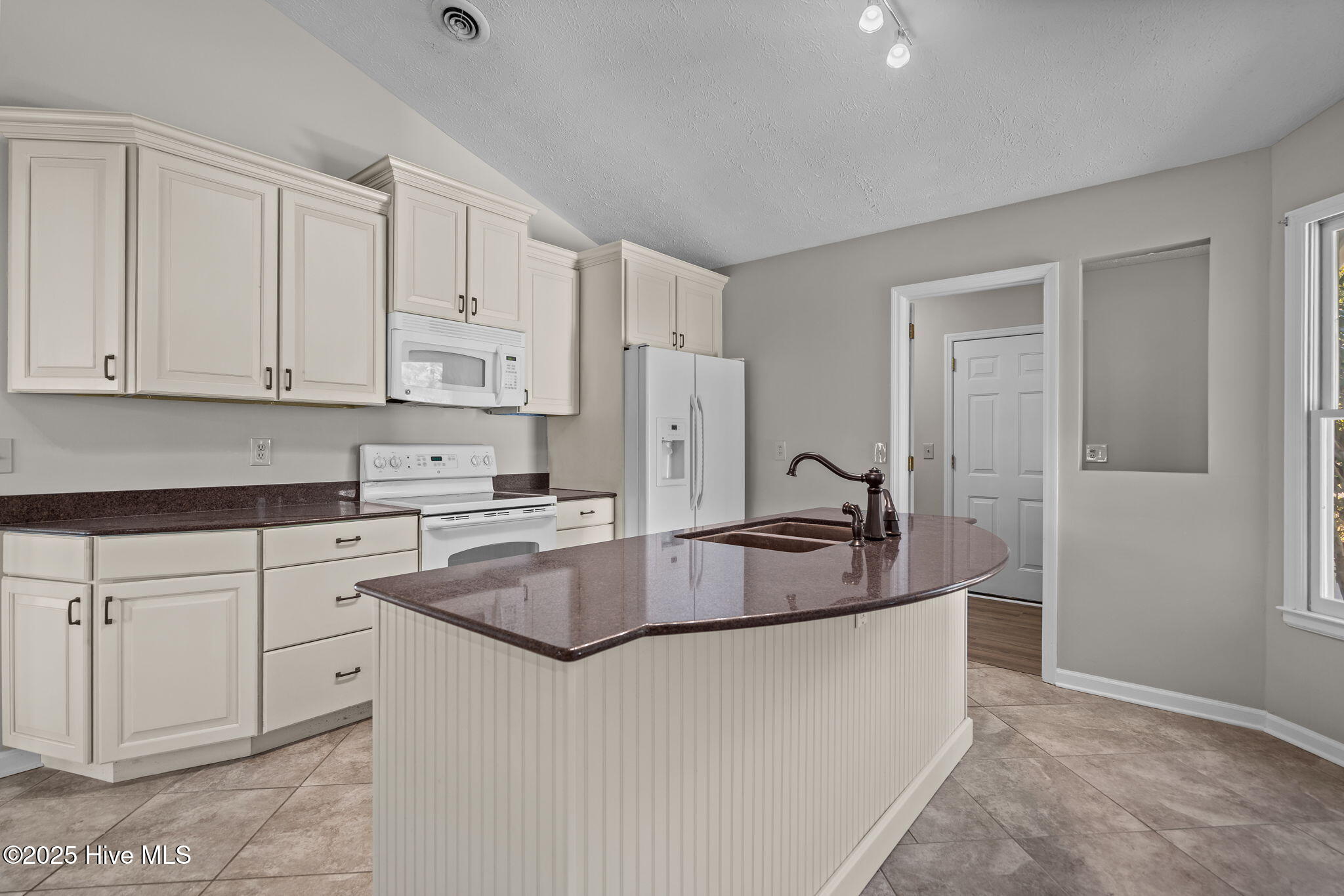 801 Berwyn Road Wilmington, NC 28409 - Photo 16 of 52 36-web-or-mls-DSC03038