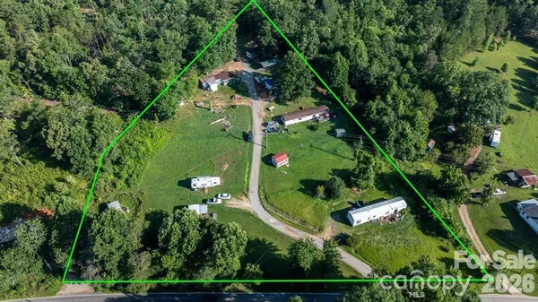 $300,000 | 14 Calhoun Drive, Marion, NC 28752