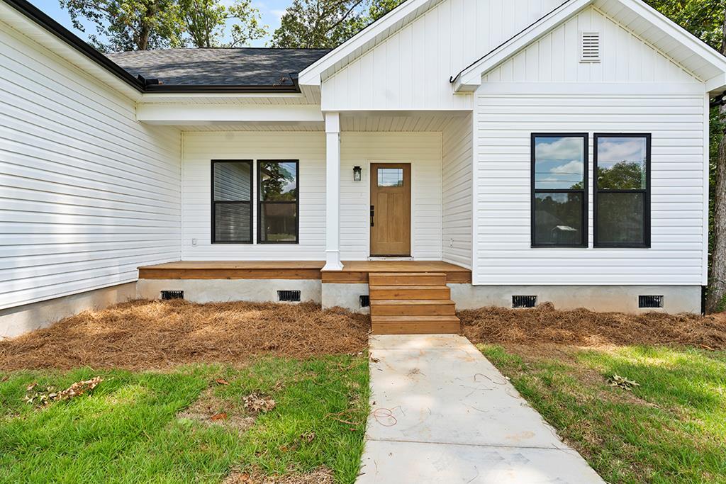 111 Greenbriar Road Greenwood, SC 29649 - Photo 2 of 20 Gallery Image 2