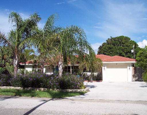 501 Northeast Wavecrest Way Boca Raton, FL 33432 - Photo 1 of 16 Primary Photo
