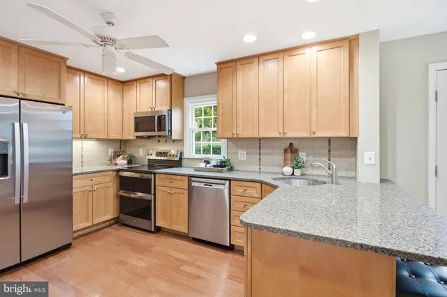 $789,888 | 6106 Windward Drive, Burke, VA 22015