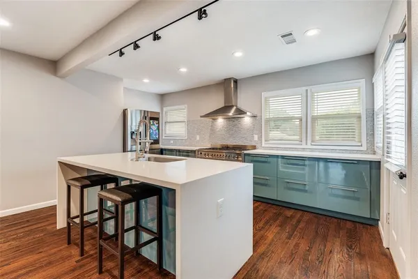 $2,495 | 2638 Burlington Boulevard, Dallas, TX 75211