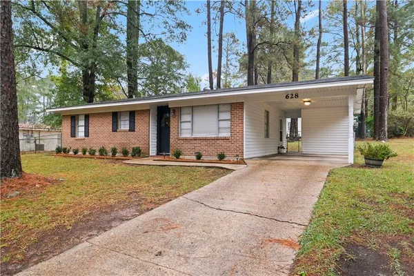 $129,500 | 628 Daniels Road, Ball, LA 71405
