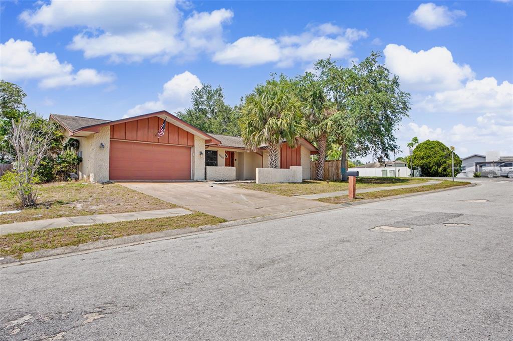 7028 Fernleaf Court Port Richey, FL 34668 - Photo 2 of 53 Gallery Image 2