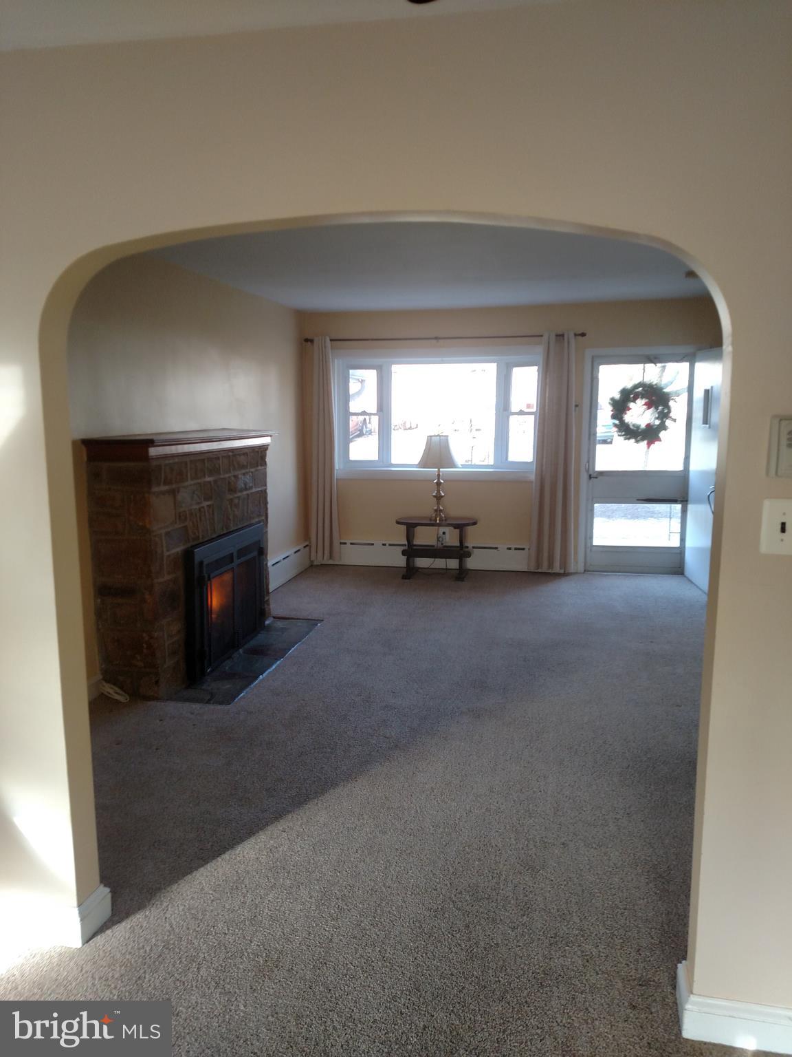 5 Allison Road Willow Grove, PA 19090 - Photo 3 of 25 Living room
